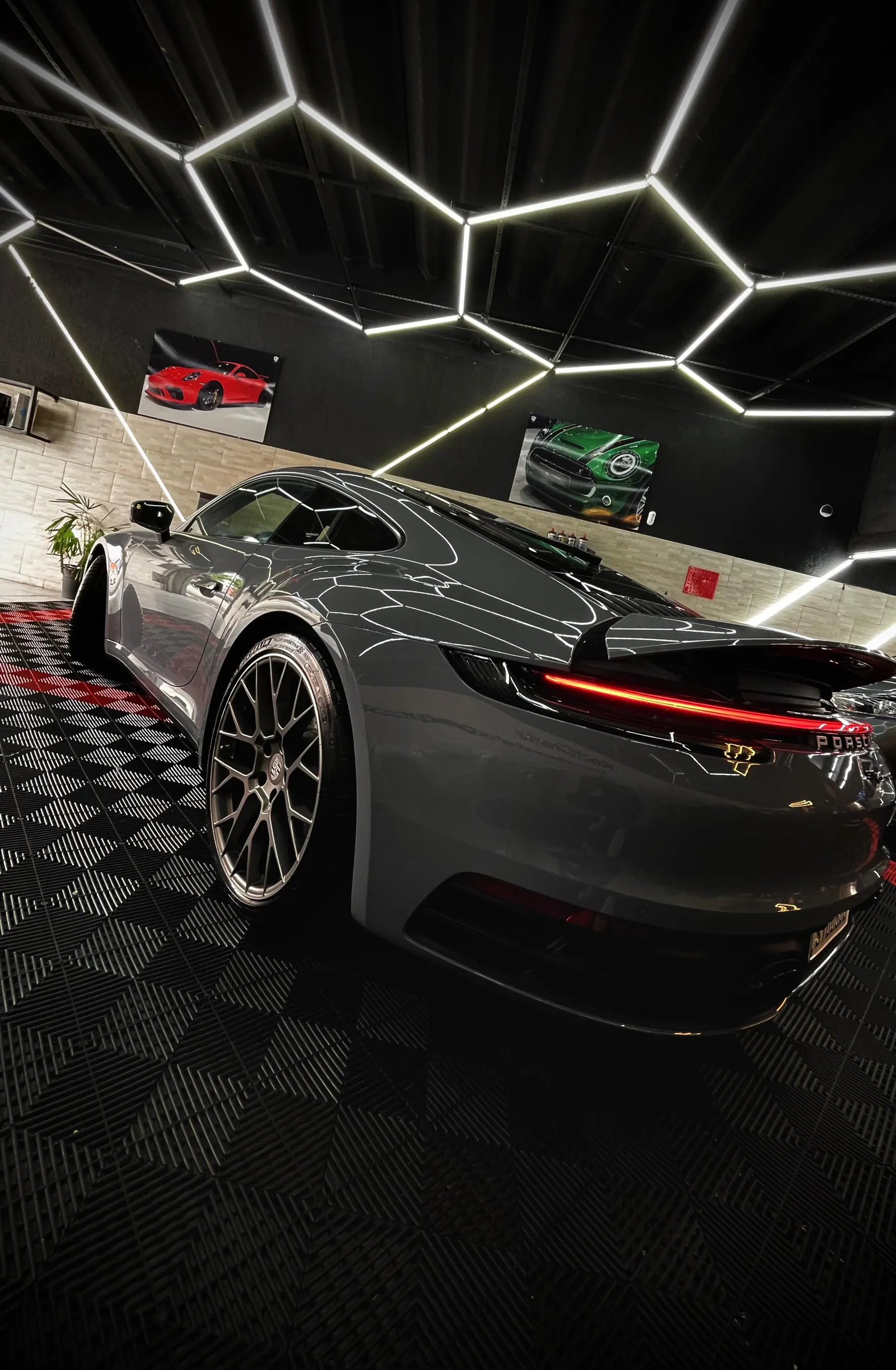Carro no estúdio da RS Prime